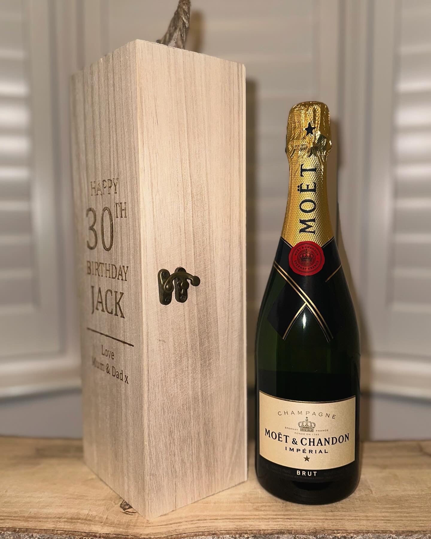 Personalised wine box / champagne box