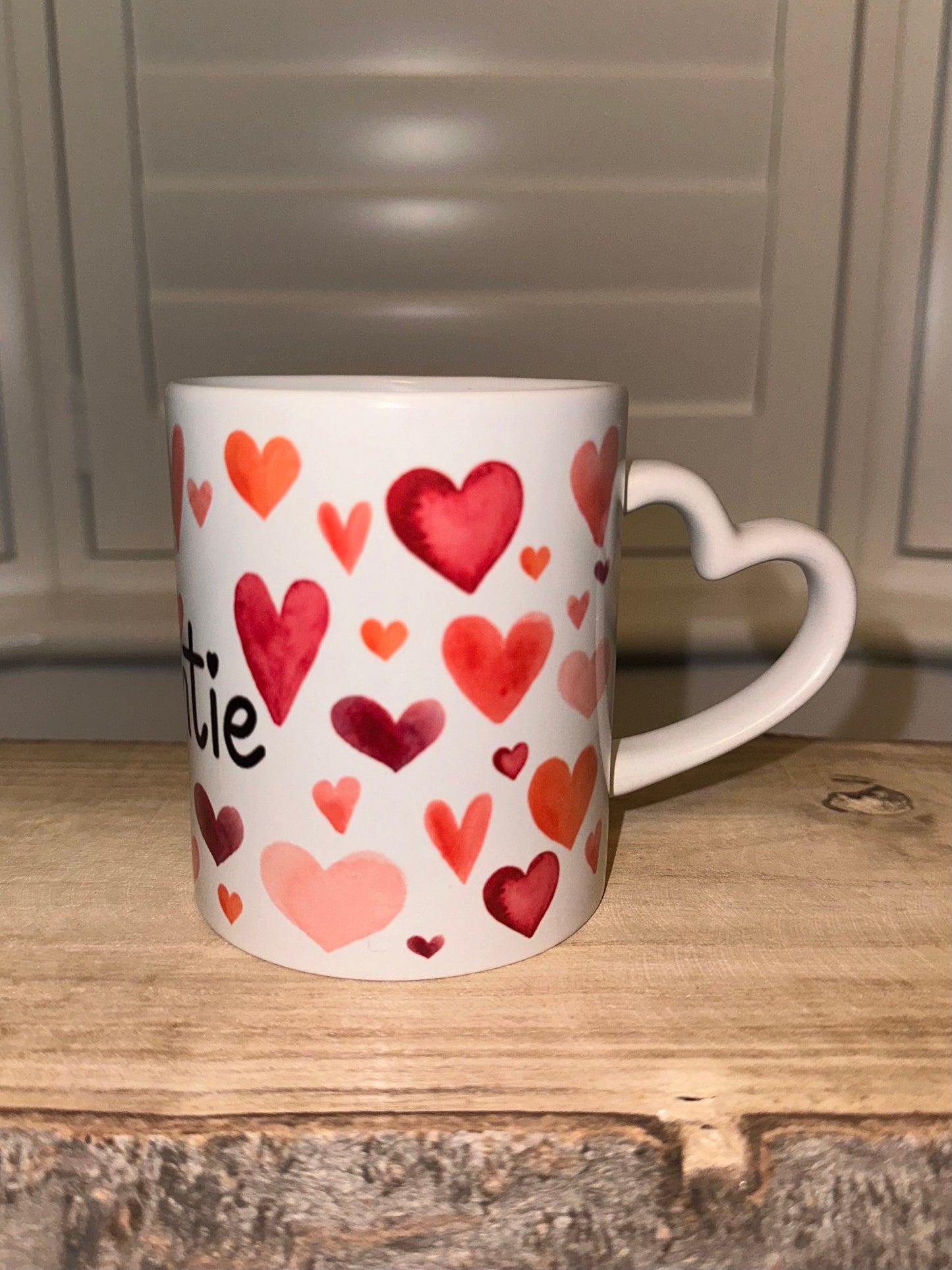 Auntie mug with heart handle - can be personalised